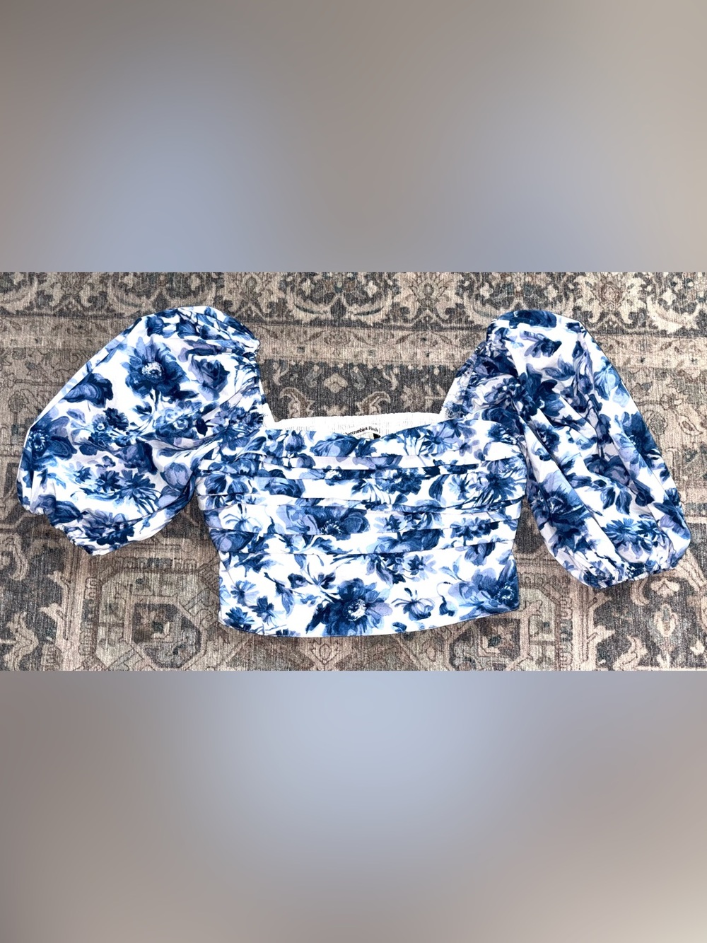 Abercrombie & Fitch White Blue Floral Off-Shoulder Crop Top